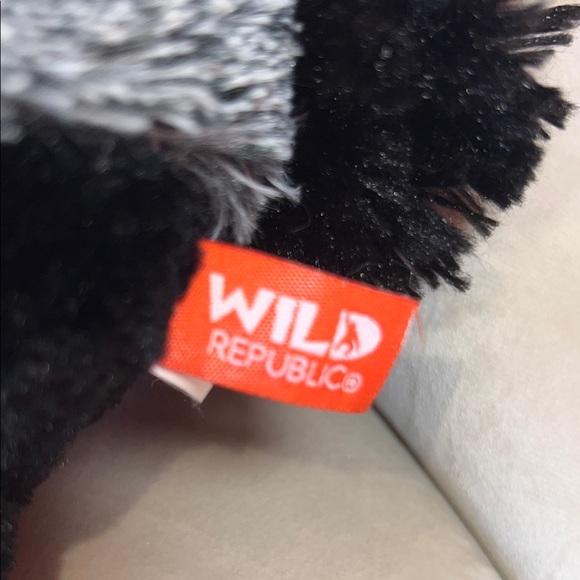 Black and Gray Skunk Plush for Small Pets - Picture 2 of 7